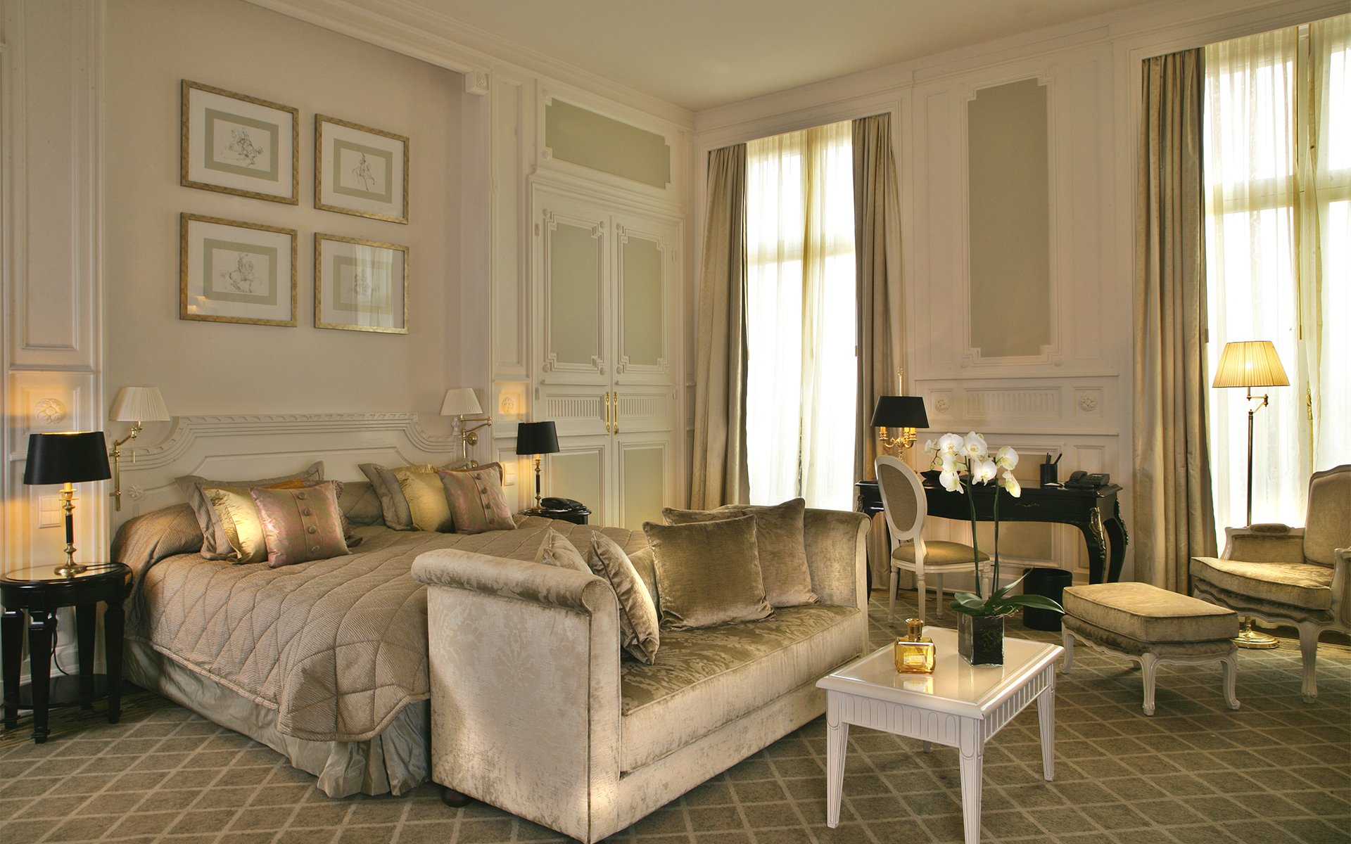 Chateau Hotel Mont Royal Royal Room